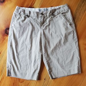 Converse 100% Cotton Lightweight Khaki Bermuda Shorts Women's Size 6